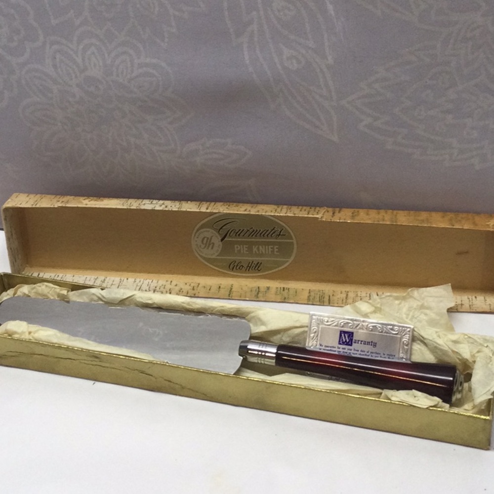 Vintage pie knife in its original box